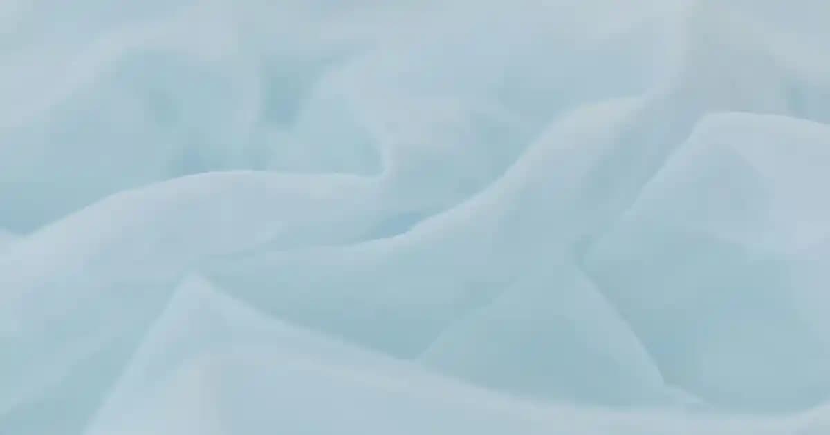 Erkek Denim Şort Seçimi ve Trendleri: Yazın Rahat ve Şık Giyim Rehberi