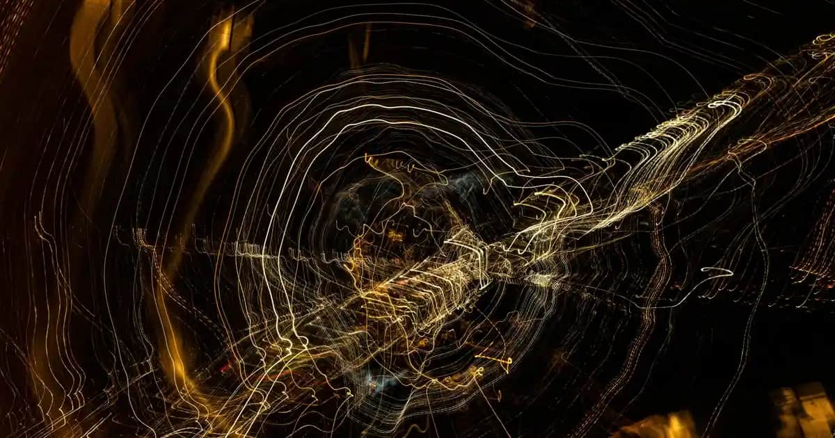 Erkek Siyah Gömleklerle Spor Tarzda Şıklık ve Rahatlık Sağlama Rehberi