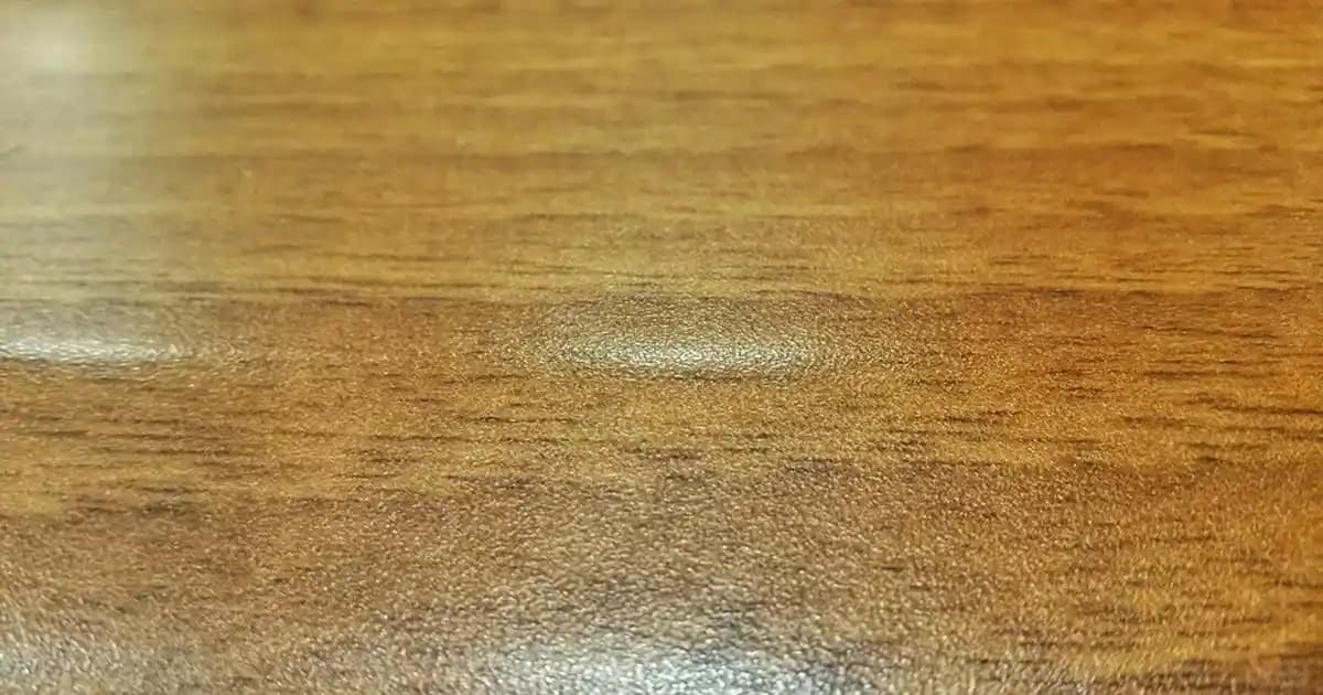 Erkek Yırtık Kot Pantolonları: Moda ve Konforun Modern Buluşması