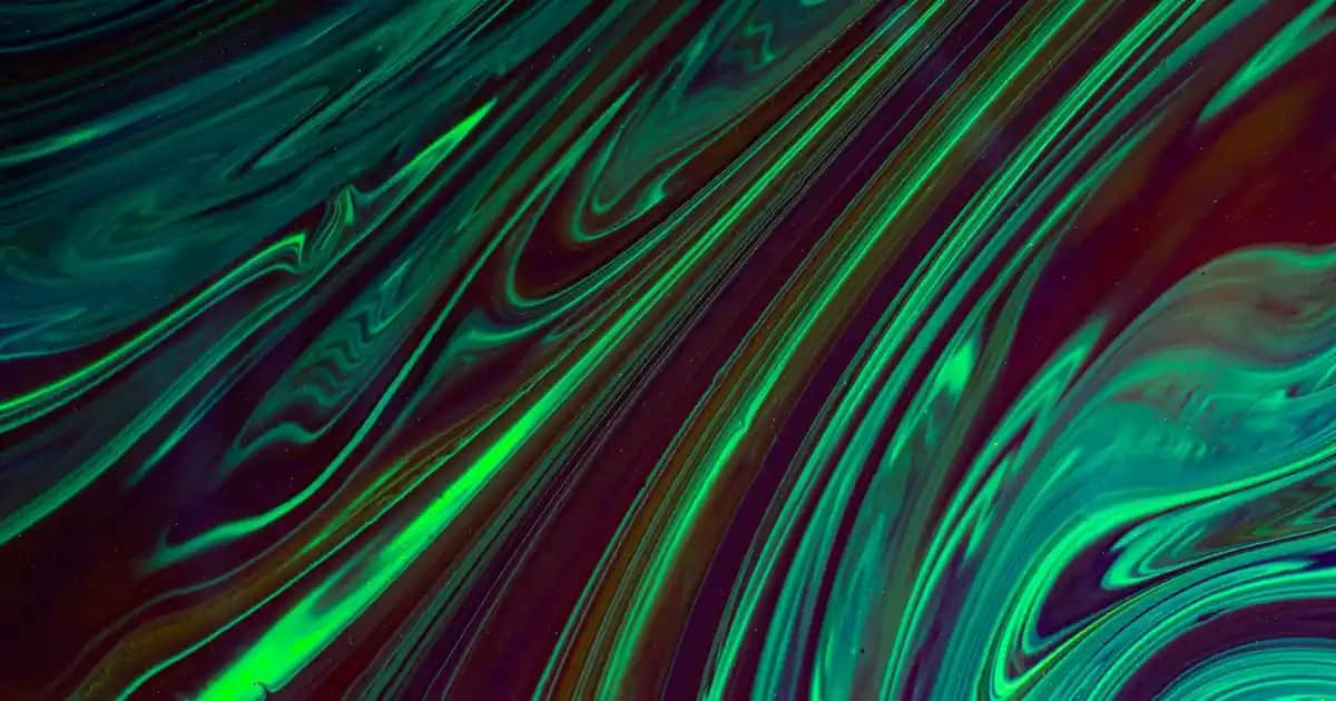 Erkekler İçin Beli Bağcıklı Pantolon Trendleri ve Kombin İpuçları