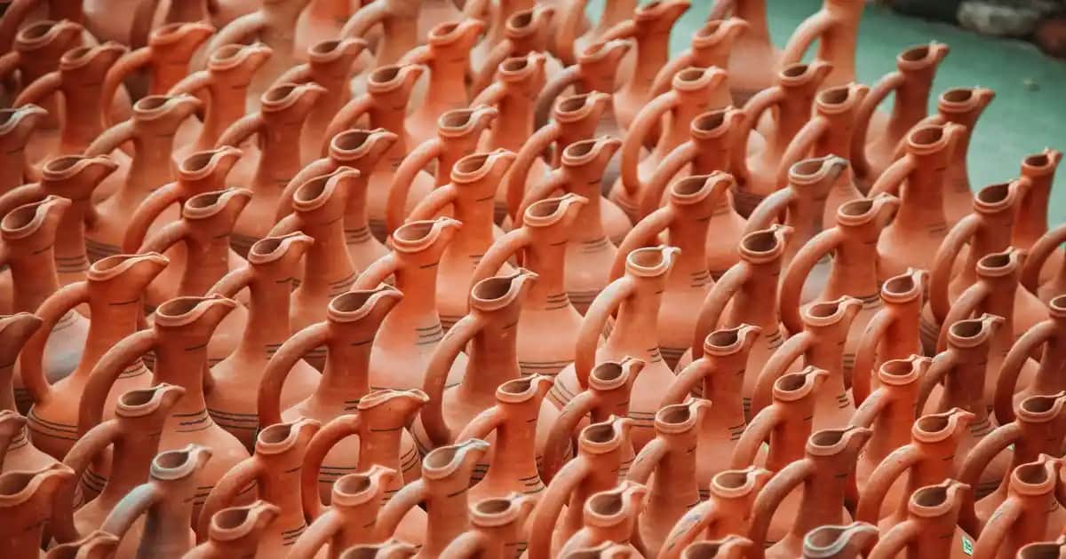 Erkekler İçin Beyaz Keten Gömlek Kombinleri: Şıklık ve Konforun Uyumuyla Yaz Stili