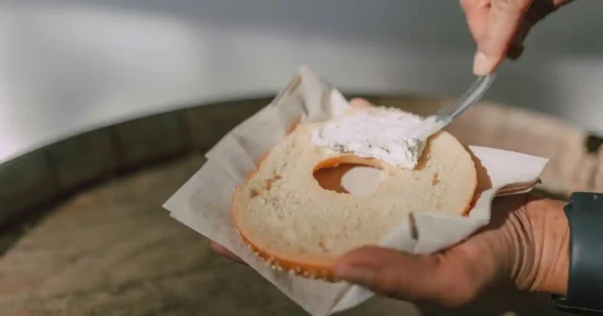 Erkekler İçin Bol Eşofman Seçenekleri: Konfor ve Şıklığı Bir Arada Sunan Modeller