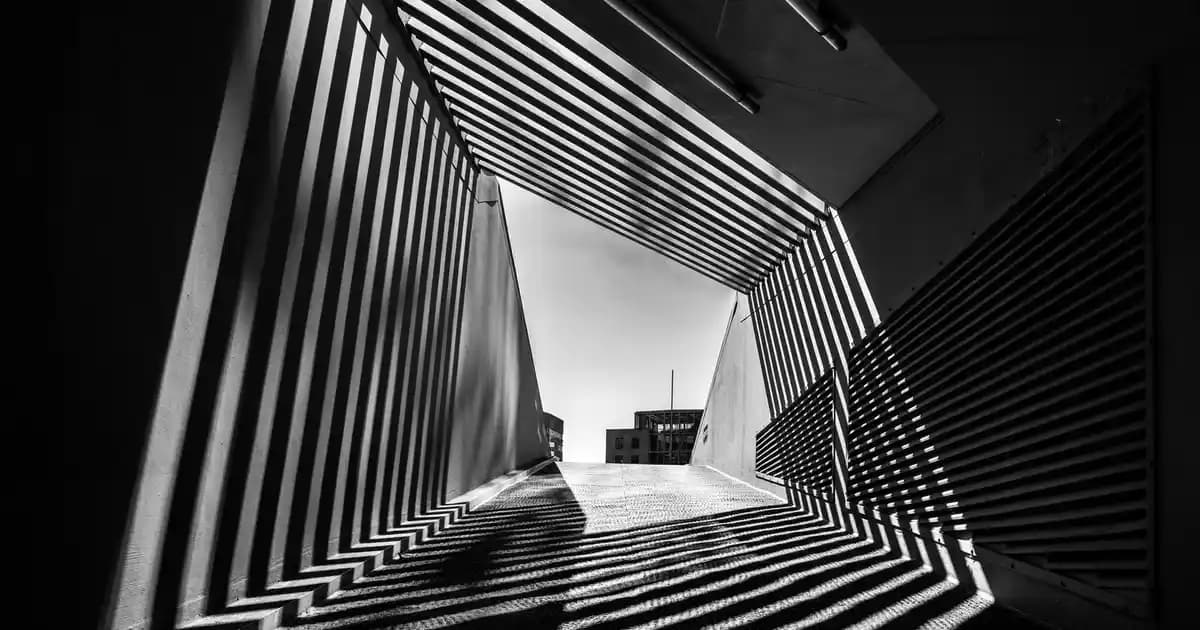 Erkekler İçin En Uygun Doğum Günü Hediyesi: Şık ve Kullanışlı Çanta ile Ayakkabı Seçenekleri