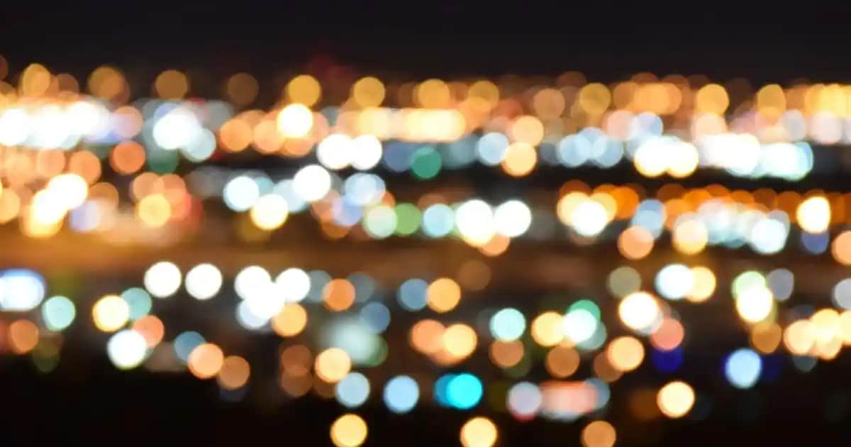 Erkekler İçin Kazak ve Gömlek Kombinleri: Şıklık ve Rahatlığın Modern Yolu