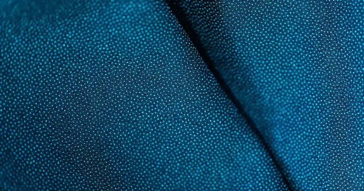 Erkekler İçin Paraşüt Kumaş Eşofman Altları Modelleri ve Trendleri