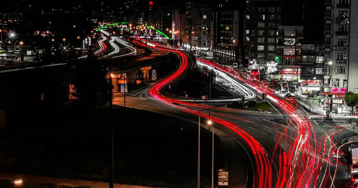 Genç Erkekler İçin Şık ve İşlevsel Ceket Modelleri ve Kombin İpuçları