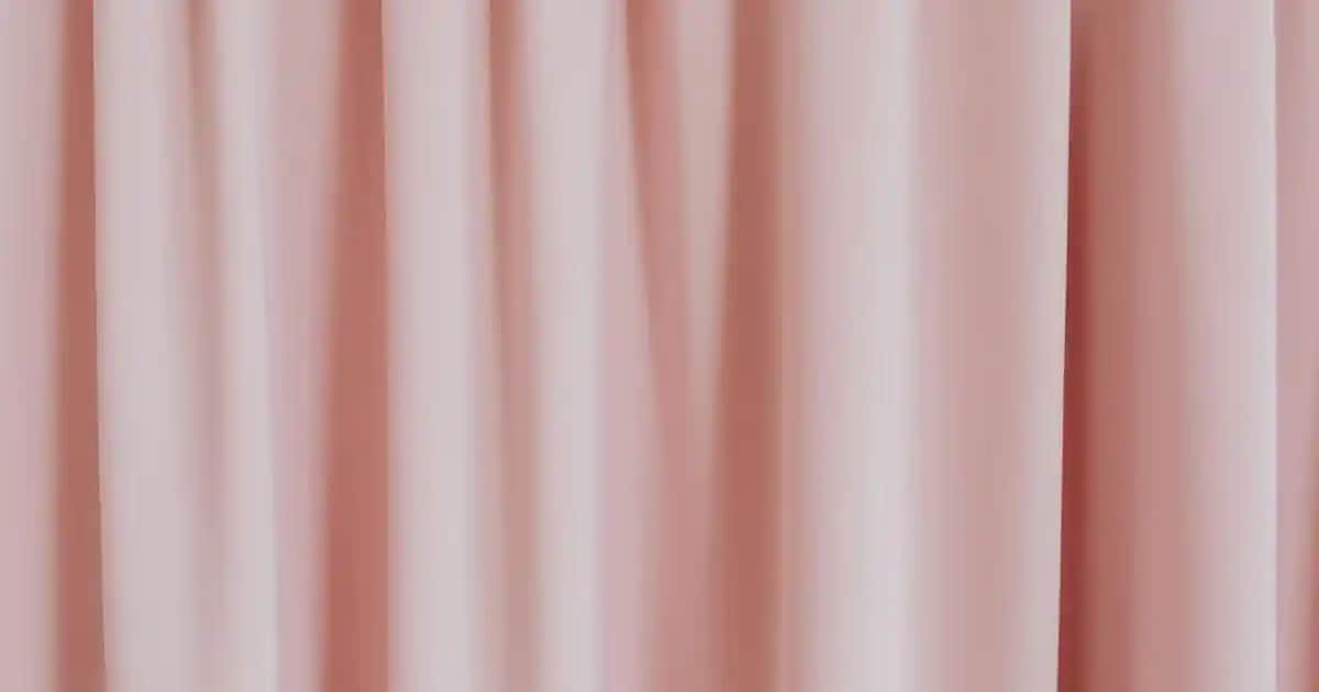 hummel Leon Spor Ayakkabısı: Şıklık ve Konfor Sunan Modern Tasarım ve Dayanıklı Yapı