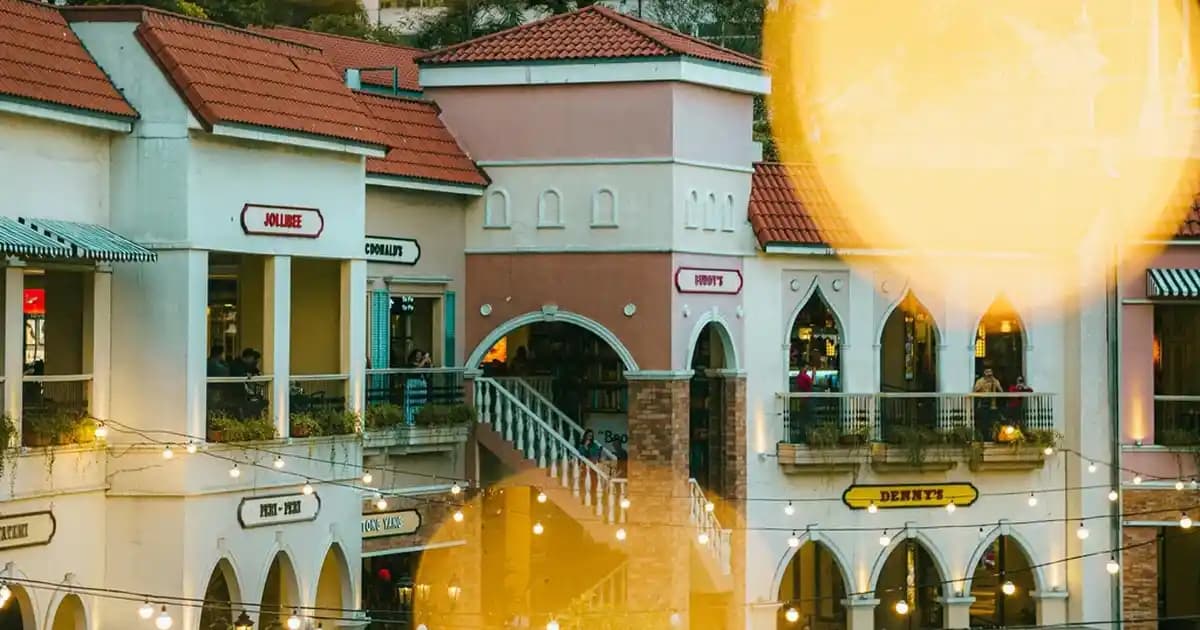 Islak Zeminde Güvenli Adımlar İçin Kaymaz Tabanlı Terlik Seçimi ve Avantajları