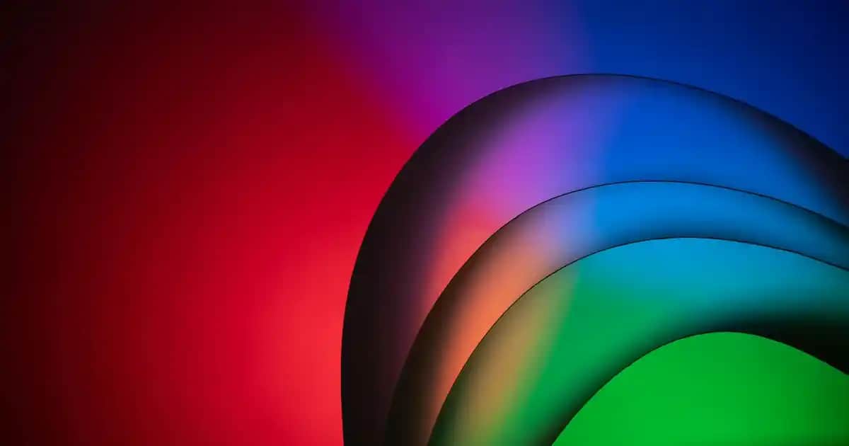 Kadın Siyah Keten Gömlek ve Uygun Çanta-Ayakkabı Kombinasyonları Rehberi