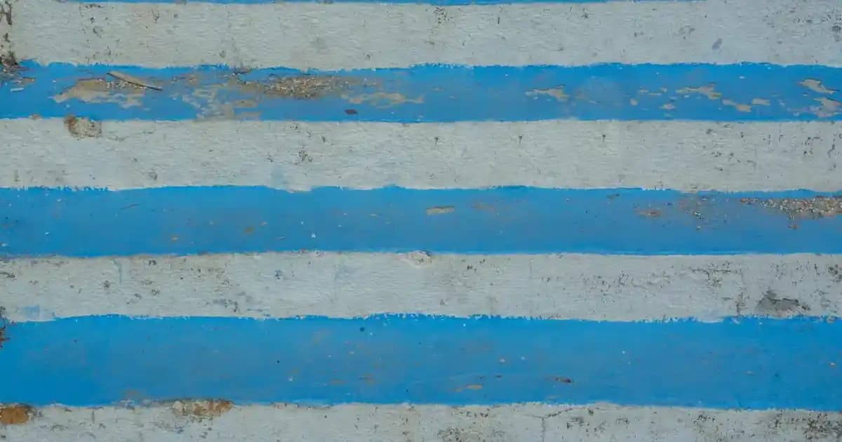 Kadınlar İçin Air Jordan 1 Low Spor Ayakkabıları: Şıklık ve Konforun Mükemmel Uyumu