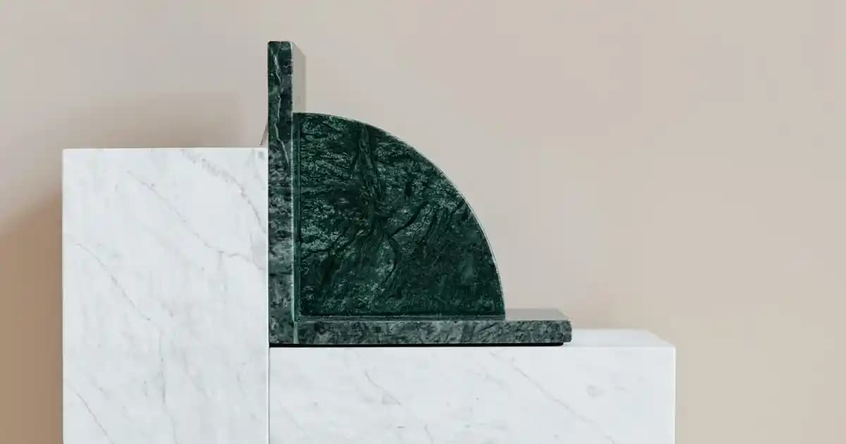 Lacivert Erkek Gömlek ve Ayakkabı Çanta Kombinasyonları Hakkında Detaylı Rehber