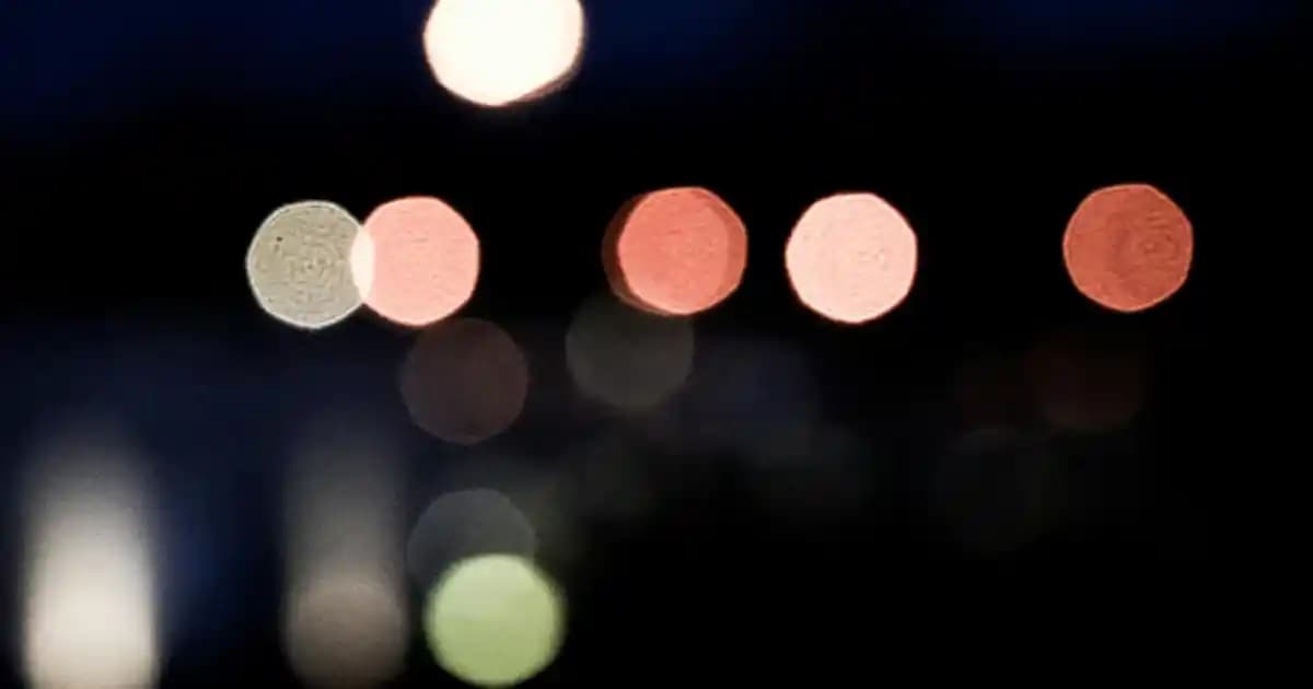 Lufian Yazılı Kazaklar ile Kış Modasında Şıklık ve Konforun Buluşması