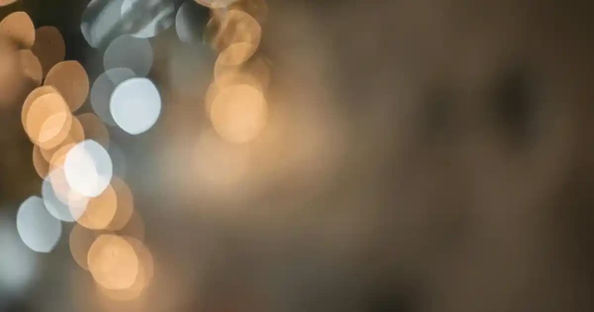 Nike Bej Çanta Koleksiyonu: Şıklık ve Fonksiyonellik Sunan Modern Moda Parçaları