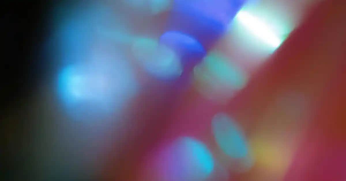 Nike Blazer Mid '77 Kadın Beyaz Spor Ayakkabı: Şıklık ve Konforun Buluşması