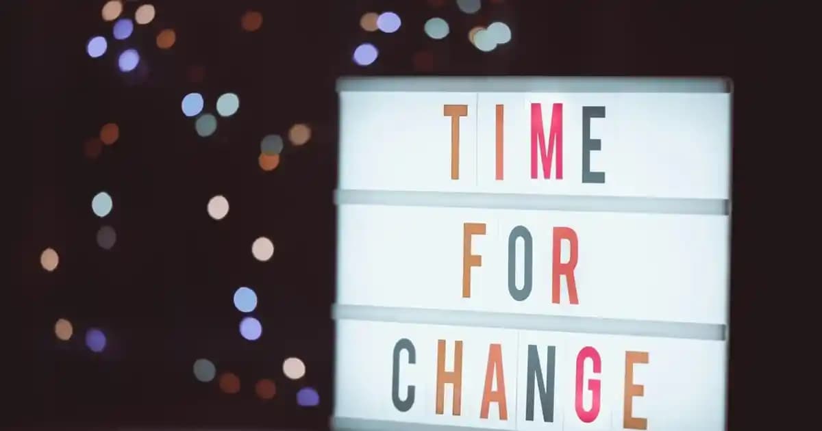 Nike Dunk High Kadın Ayakkabıları: Şıklık ve Konforun Buluştuğu Modern Tasarım