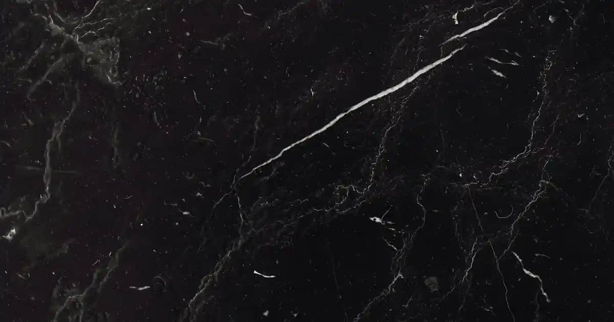 Nike Sevgililer Günü Koleksiyonu: Romantik ve Şık Ayakkabı Seçenekleri