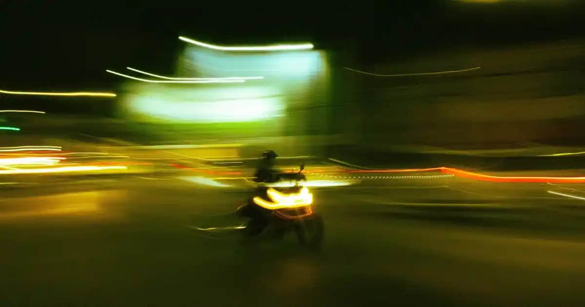 Siyah Kadın Bluz Trendleri ve Kombinasyon İpuçlarıyla Şıklığınızı Yükseltin