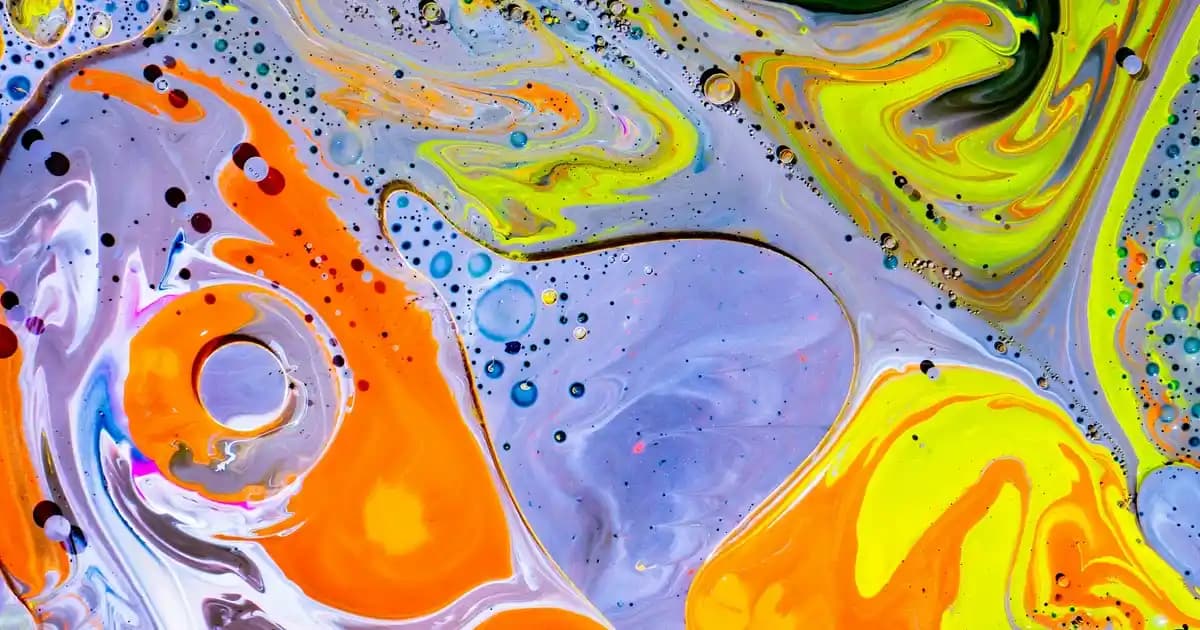 Siyah Kazak ve Pantolon Kombinasyonları: Stil ve Uyumu Yakalayın