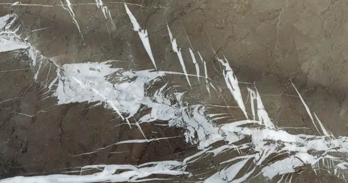 Topuklu Ayakkabı Şeklinde Parfümler: Estetik ve Zarafetin Simgesi