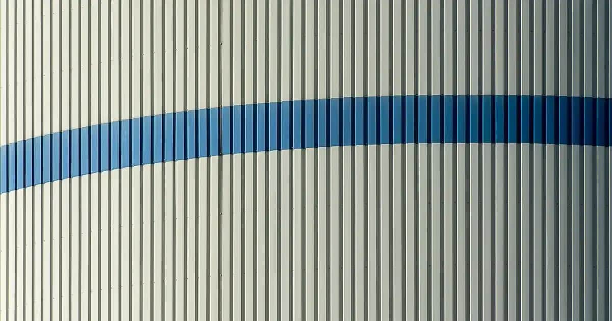 Yüksek Taban Spor Ayakkabıları: Stil ve Konforun Modern Buluşması