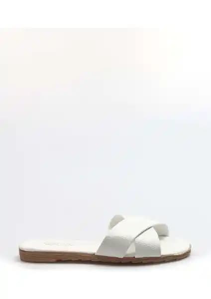 Fast Step Kadın Düz Terlik 935ZA111: Şık ve Konforlu Günlük Kullanım Terliği