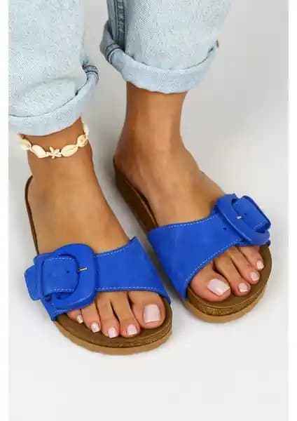 Manijero Alandra ve Vina Kadın Deri Terlikleri Karşılaştırması ve Özellikleri