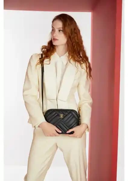 Pierre Cardin Siyah Kadın Çapraz Çanta Günlük ve Şık Kullanım İçin Uygun