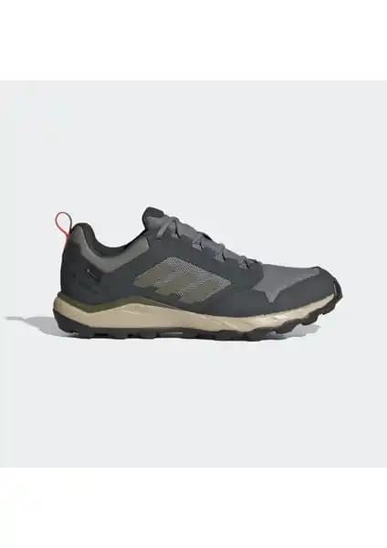 Adidas TERREX ve Decathlon Quechua Outdoor Ayakkabıları Karşılaştırması