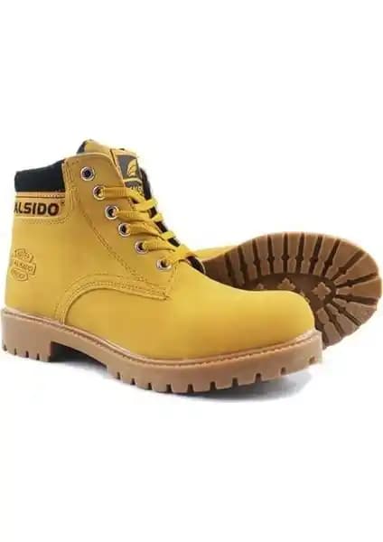 Calsido ve Letao Kış Botları Karşılaştırması: Sıcak Tutma ve Dayanıklılık Analizi