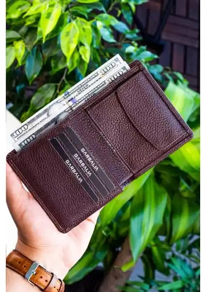 Garbalia Dallas ve Kevin Erkek Cüzdanları Karşılaştırması: Tasarım ve Fonksiyonellik Analizi