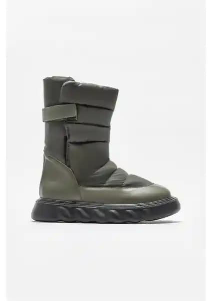 Kadın Bot Modelleri Karşılaştırması: Elle Haki Deri ve Muggo Loren Ürünleri Analizi