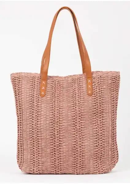 Kadın Çanta Karşılaştırması: DeFacto Hasır ve Lucky Bees Mini Omuz Çantası İncelemesi