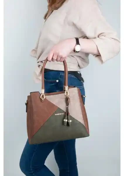 Kadın El ve Omuz Askılı Çantalar Karşılaştırması: Tasarım, Malzeme ve Kullanıcı Yorumları