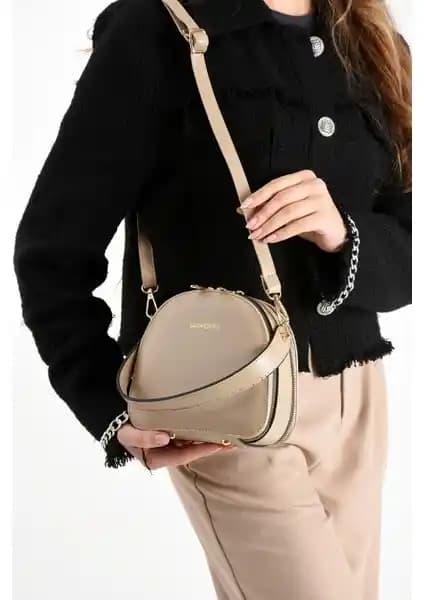 Kadın El ve Omuz Çantası Karşılaştırması: Tasarım, Kullanım ve Dayanıklılık Analizi