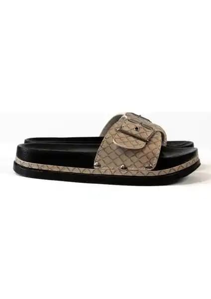 Kadın Günlük Ayakkabıları Karşılaştırması: Konfor ve Şıklık İçin En İyi Seçenekler