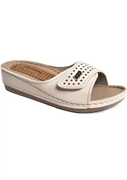 Kadın Terlik Modelleri Karşılaştırması: Gezer 11260 ve Mubaco Ortopedik Terlikler