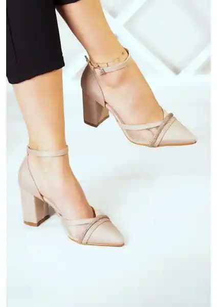 Kadınlar İçin Şık ve Rahat Topuklu Ayakkabı Karşılaştırması: Erkan Saçmacı ve Zlato Shoes