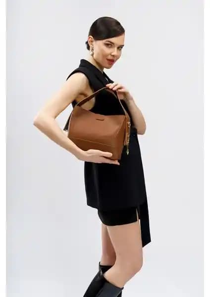 Lucky Bees Kadın Çanta Modelleri Karşılaştırması: Günlük Kullanım İçin En İyi Seçenekler