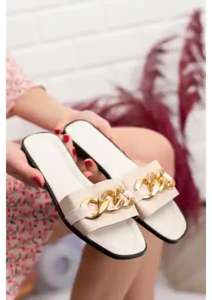 ModaFrato ve Yıldız Shoes Kadın Yazlık Terlikleri Karşılaştırması