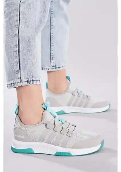 Tonny Black Spor Ayakkabıları Karşılaştırması: Rahatlık ve Şıklık Analizi