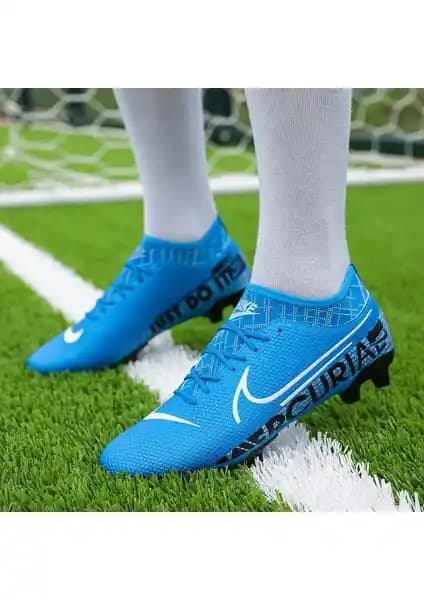 Yongtai LRsmile ve Lucky Star Futbol Ayakkabıları Karşılaştırması: Performans ve Konfor Analizi