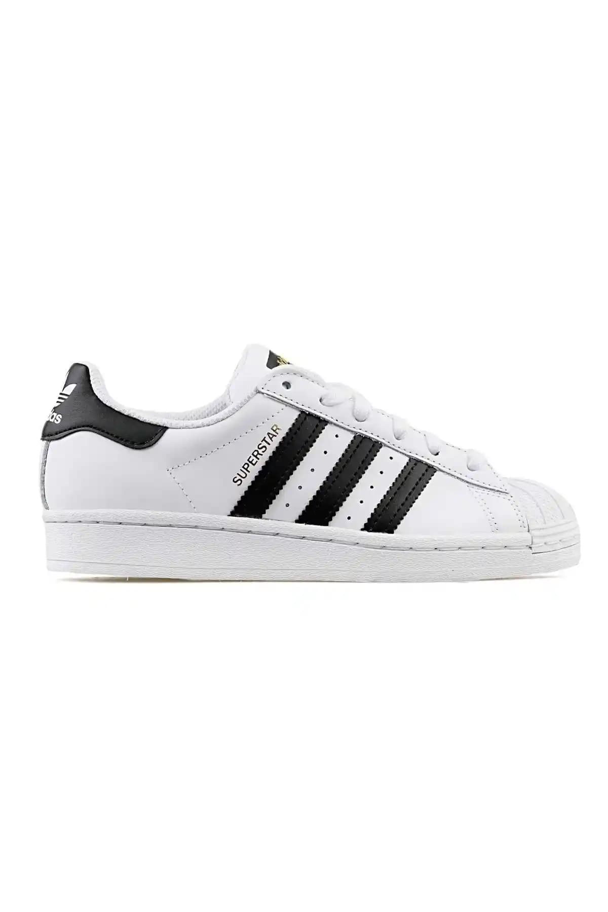 Adidas Süperstar J Foundation Fu7712 Spor Ayakkabısı Şıklık ve Konfor Sunar