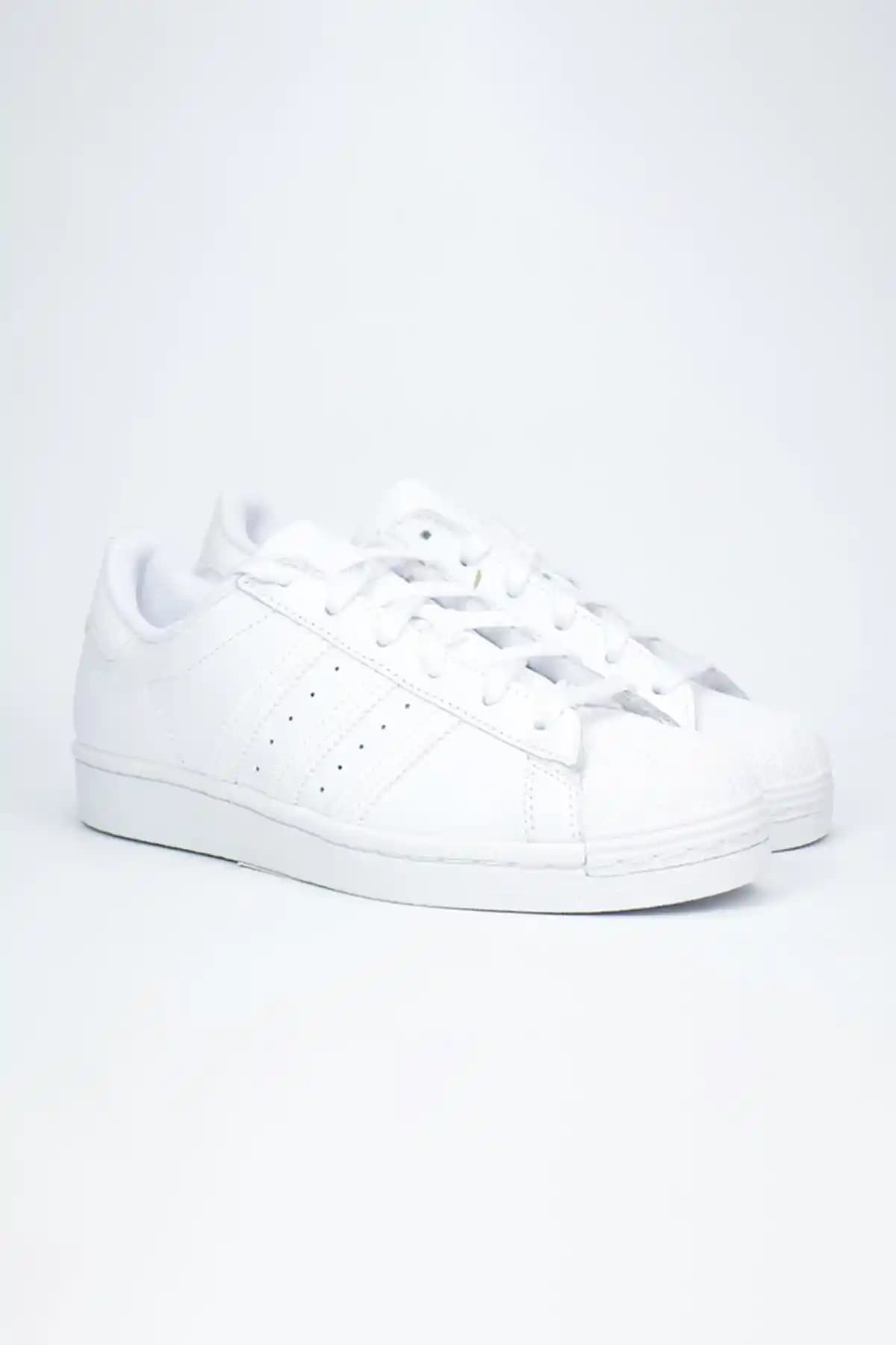 adidas Superstar J Kadın Günlük Spor Ayakkabısı Şık ve Rahat Kullanım İçin Uygun