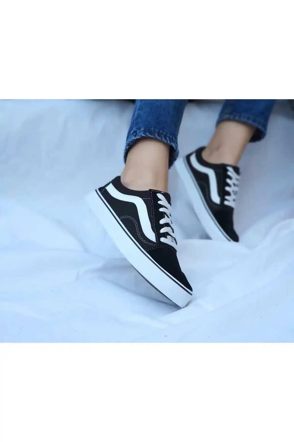 BORAL SHOES Vn Unisex Siyah Beyaz Sneaker Günlük ve Spor Kullanımına Uygun Tasarım