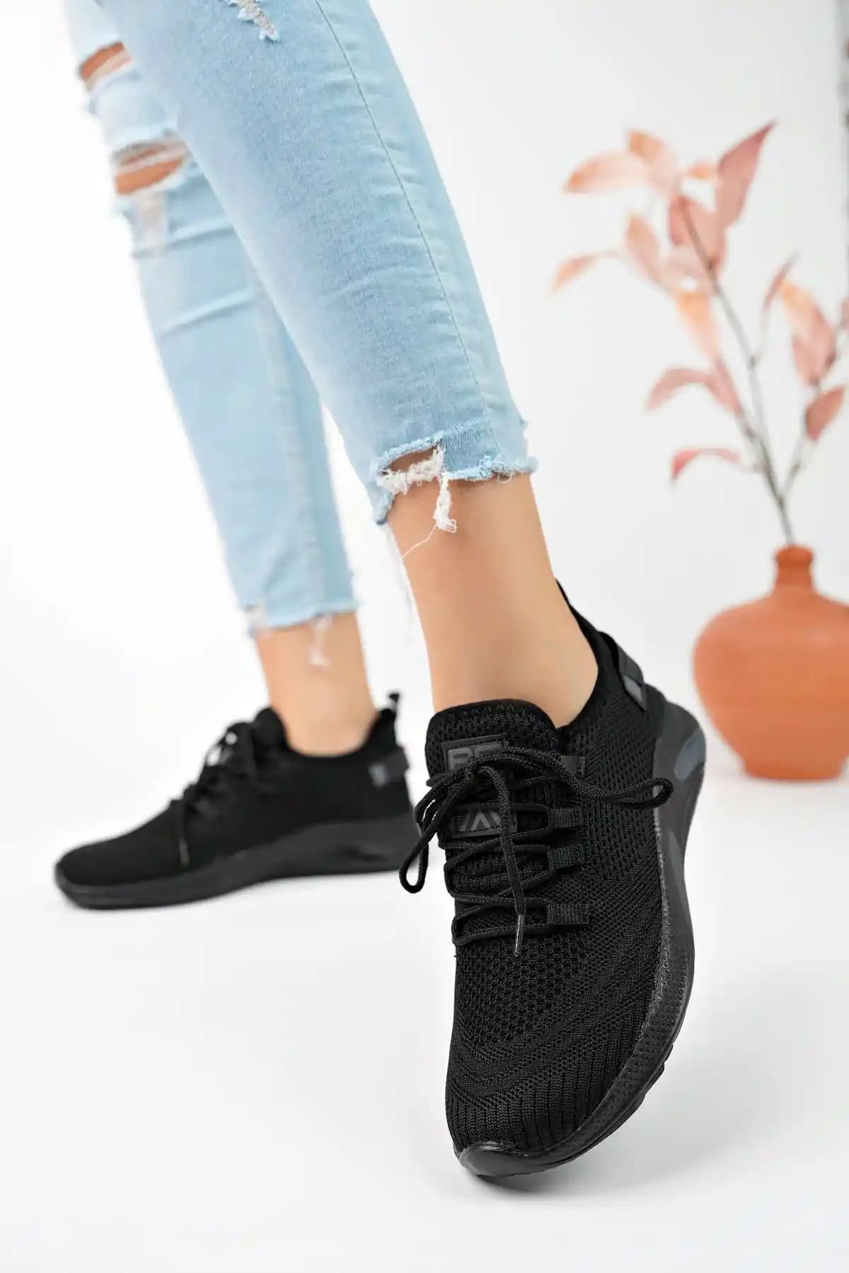 Eformoda Siyah Unisex Triko Sneaker Günlük Şıklık ve Konfor Sunar