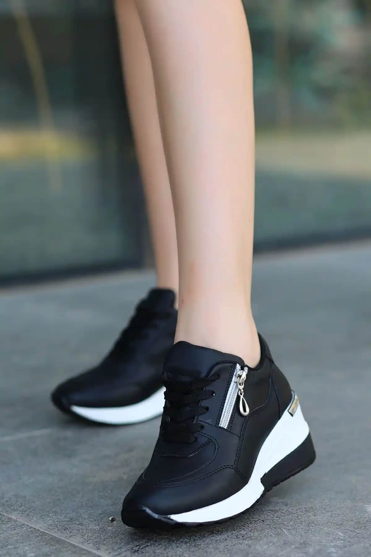 Kajal Berlin Günlük Spor Ayakkabısı: Şık ve Konforlu Modern Tasarım