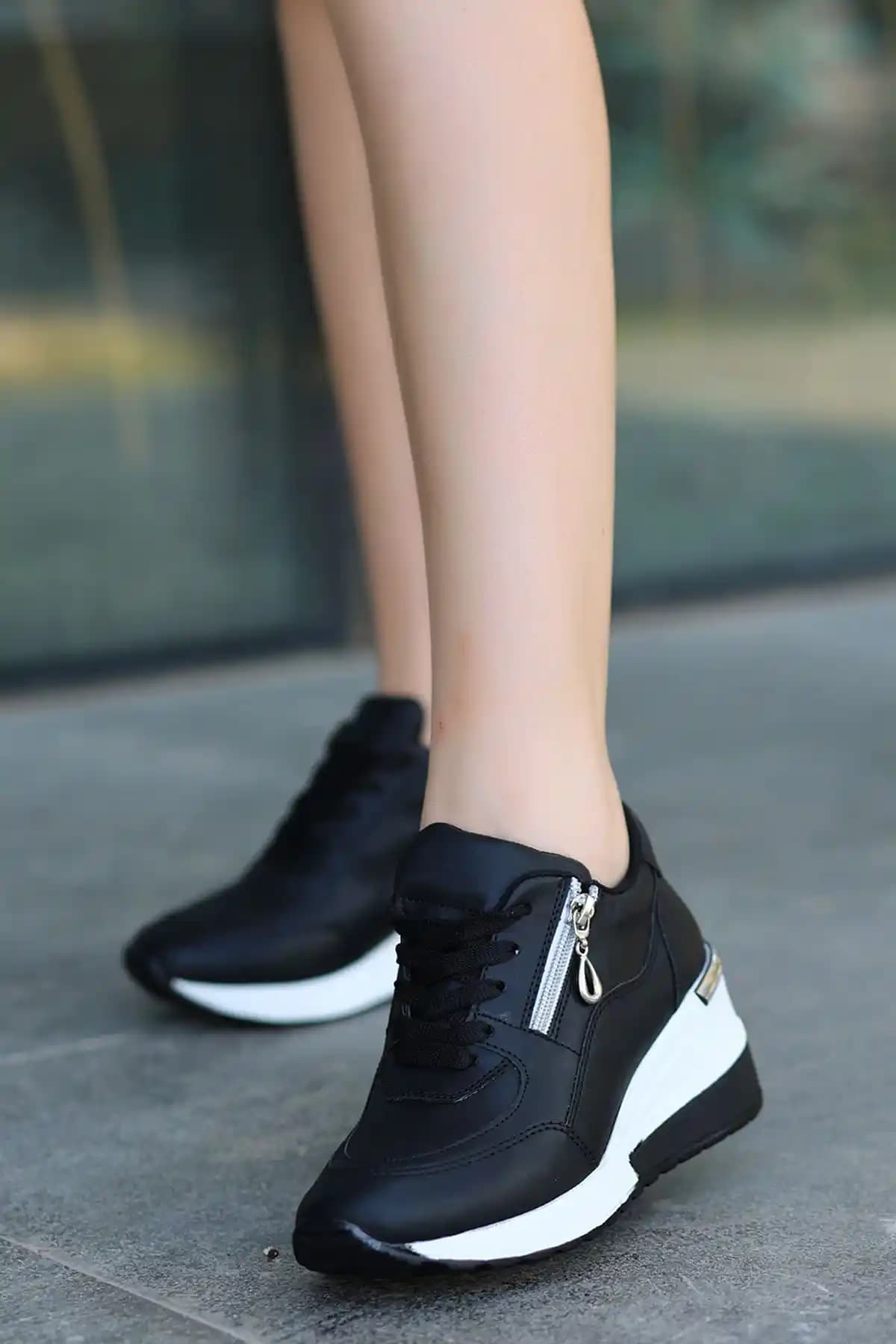 Kajal Berlin Günlük Spor Ayakkabısı: Şık ve Konforlu Modern Tasarım