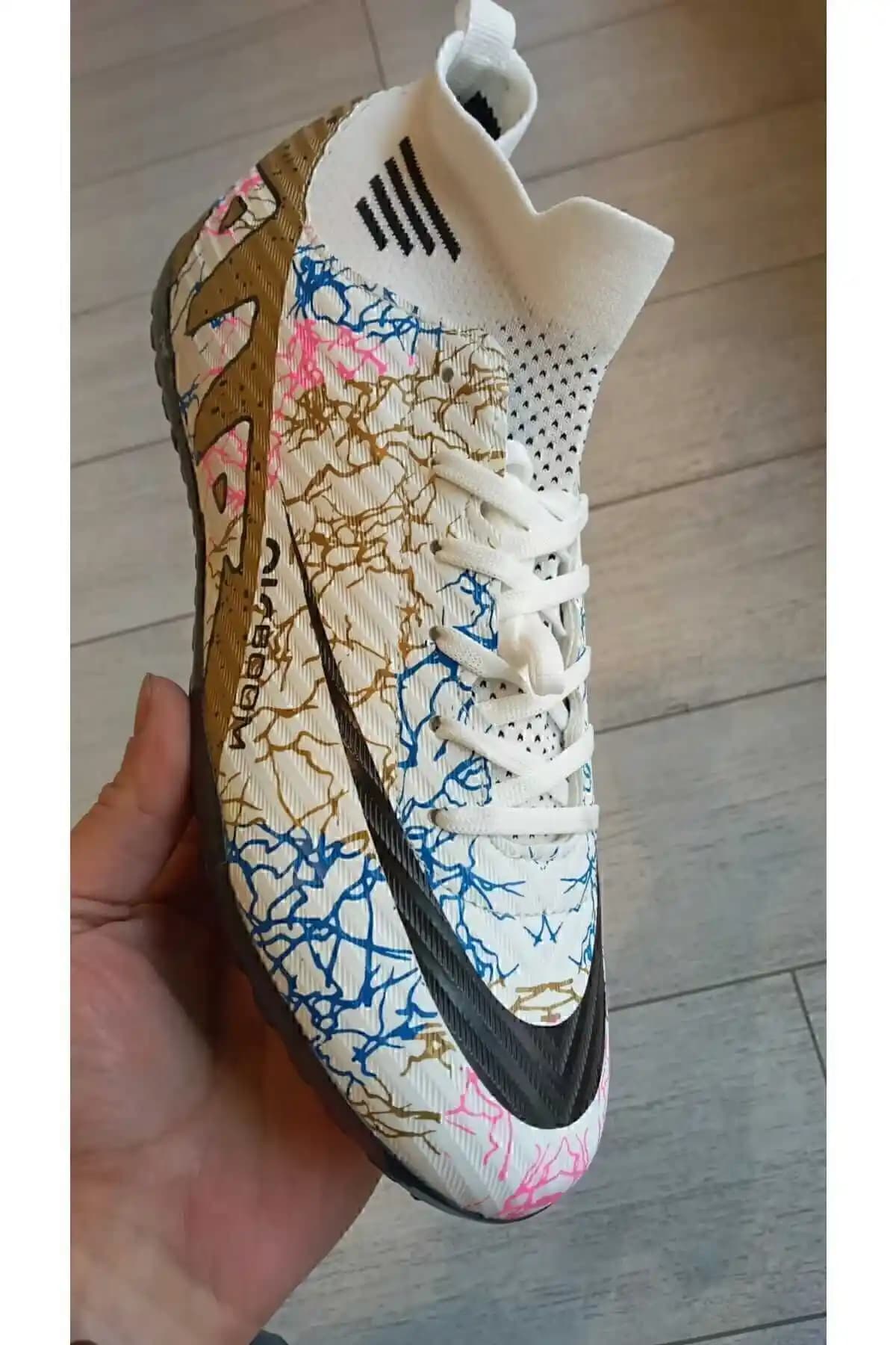 Laliga Beyaz Altın Halı Saha Ayakkabısı Yarı Profesyonel Spor ve Günlük Kullanım