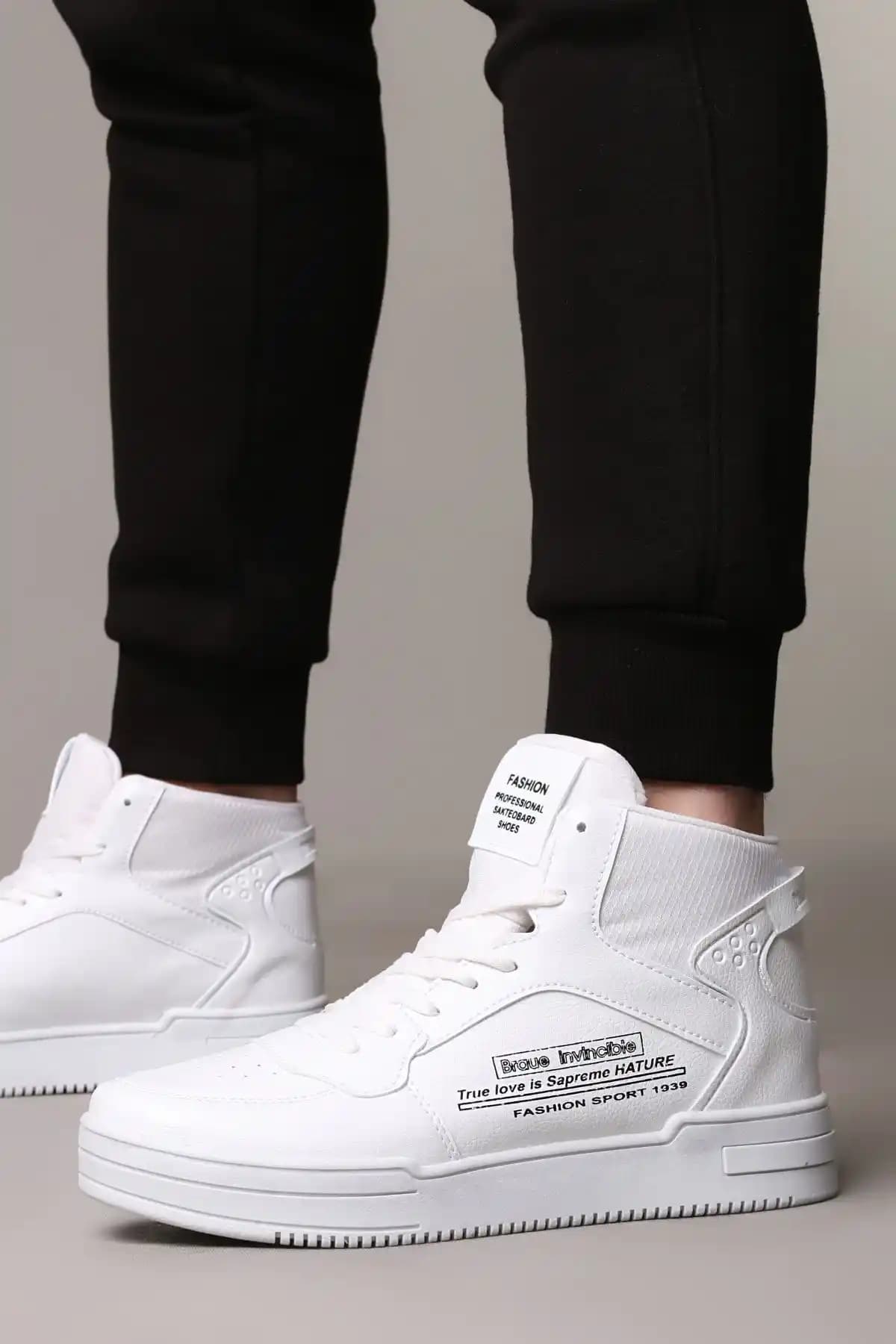 Lord's Ayakkabı: Modern ve Konforlu Unisex Spor Ayakkabı Özellikleri ve Kullanım Avantajları