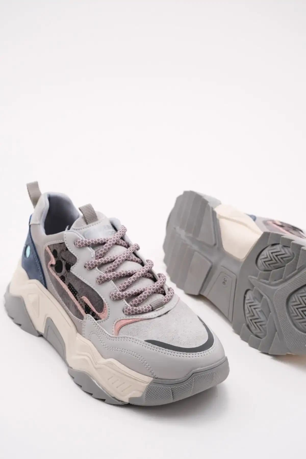 Luvishoes 65100 Buz Gri Kadın Spor Ayakkabı: Şık ve Konforlu Günlük Spor Ayakkabısı